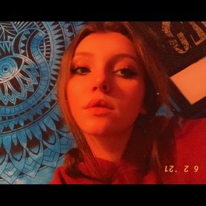 Meet your Posher, Matthia